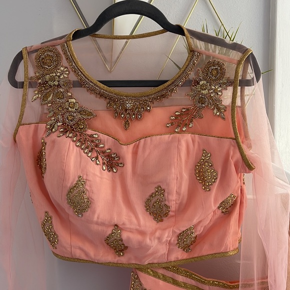 Gorgeous pink lehenga - Picture 2 of 3